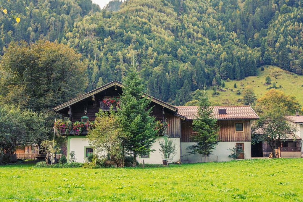 Hirzbachgut Villa Fusch an der Grossglocknerstrasse ภายนอก รูปภาพ