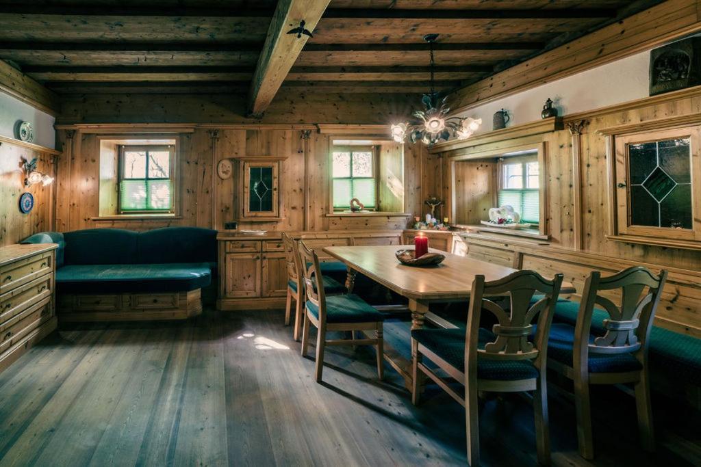 Hirzbachgut Villa Fusch an der Grossglocknerstrasse ภายนอก รูปภาพ